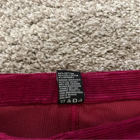 Hue Corduroy Cranberry Leggings - Picture 7 of 7